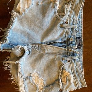 Abercrombie & Fitch Distressed Jean Shorts size 24 00.